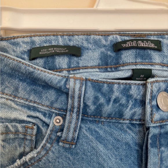 Wild Fable Low Rise Bootcut Frayed Jeans Women’s Size 00 Cherry Charm Light Wash - Picture 6 of 10